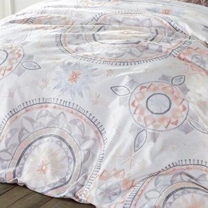 Dormify Painted Medallion Twin Duvet & Sheets